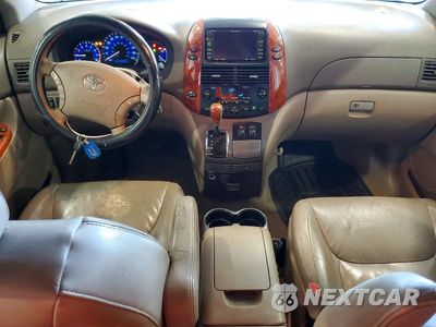 Zdjęcie 8 z 13 samochodu: 2010 TOYOTA SIENNA XLE LIMITED VIN:5TDDK4CC4AS034093 - miniatura