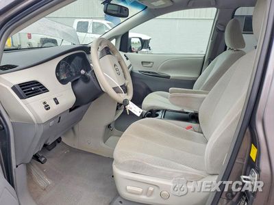 Zdjęcie 7 z 14 samochodu: 2011 TOYOTA SIENNA LE VIN:5TDKK3DC5BS103794 - miniatura