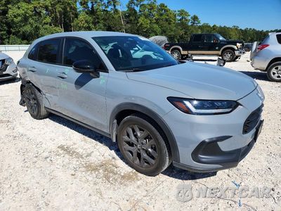 Czwarte zdjęcie samochodu z boku: 2025 HONDA HR-V SPORT VIN:3CZRZ1H50SM745585 - miniatura