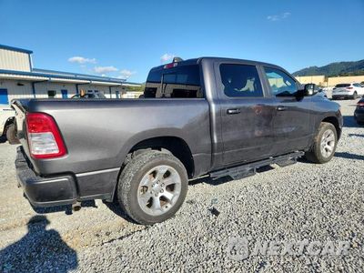 Trzecie zdjęcie samochodu z tyłu: 2019 RAM 1500 BIG HORN/LONE STAR VIN:1C6RREFG9KN641837 - miniatura