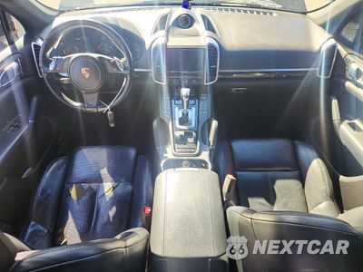 Zdjęcie 8 z 13 samochodu: 2014 PORSCHE CAYENNE VIN:WP1AA2A29ELA05814 - miniatura