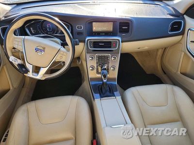 Zdjęcie 8 z 12 samochodu: 2016 VOLVO S60 PREMIER VIN:YV126MFK4G2407612 - miniatura