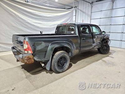 Trzecie zdjęcie samochodu z tyłu: 2010 TOYOTA TACOMA DOUBLE CAB LONG BED VIN:3TMMU4FN8AM015943 - miniatura
