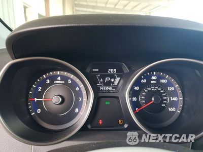 Zdjęcie 9 z 12 samochodu: 2016 HYUNDAI ELANTRA SE VIN:5NPDH4AE8GH731235 - miniatura