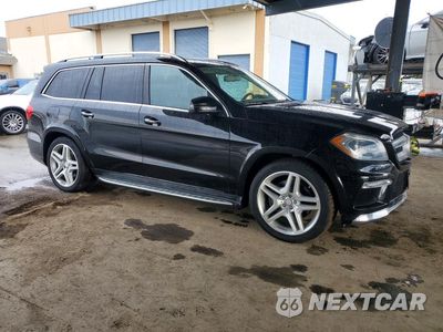 Czwarte zdjęcie samochodu z boku: 2015 MERCEDES-BENZ GL 550 4MATIC VIN:4JGDF7DE8FA536563 - miniatura