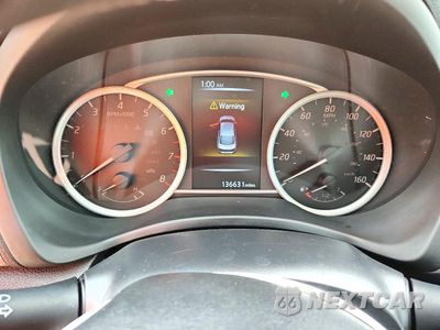 Zdjęcie 9 z 12 samochodu: 2018 NISSAN SENTRA S VIN:3N1AB7AP8JY328165 - miniatura