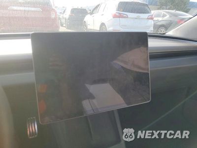 Zdjęcie 9 z 13 samochodu: 2025 TESLA MODEL 3 VIN:5YJ3E1ET6SF033922 - miniatura