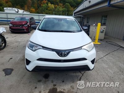 Piąte zdjęcie samochodu w środku: 2017 TOYOTA RAV4 LE VIN:JTMBFREV3HJ169144 - miniatura
