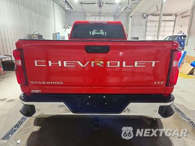 Zdjęcie 6 z 13 samochodu: 2021 CHEVROLET SILVERADO K3500 LTZ VIN:1GC4YUEY8MF144009 - miniatura