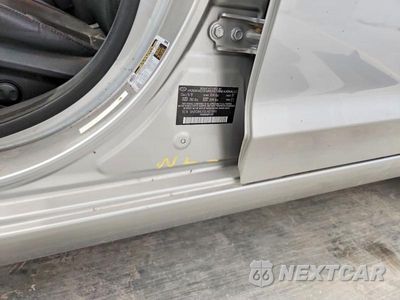 Zdjęcie 12 z 13 samochodu: 2020 HYUNDAI ELANTRA LIMITED VIN:5NPD84LF0LH573991 - miniatura