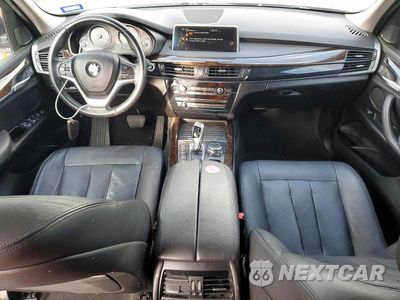 Zdjęcie 8 z 13 samochodu: 2016 BMW X5 SDRIVE35I VIN:5UXKR2C55G0H41788 - miniatura