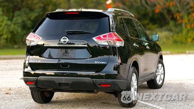 Czwarte zdjęcie samochodu z boku: 2015 NISSAN ROGUE SV VIN:5N1AT2MV2FC801772 - miniatura