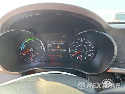 Zdjęcie 9 z 12 samochodu: 2017 KIA OPTIMA HYBRID EX VIN:KNAGU4LE2H5013622 - miniatura