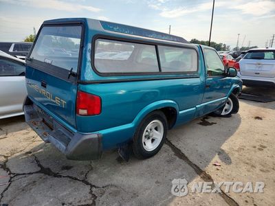 Trzecie zdjęcie samochodu z tyłu: 1996 CHEVROLET S TRUCK S10 VIN:1GCCS14X4TK157530 - miniatura