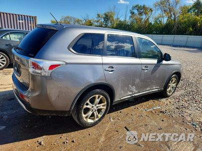 Trzecie zdjęcie samochodu z tyłu: 2015 MITSUBISHI OUTLANDER SE VIN:JA4AZ3A34FZ003793 - miniatura