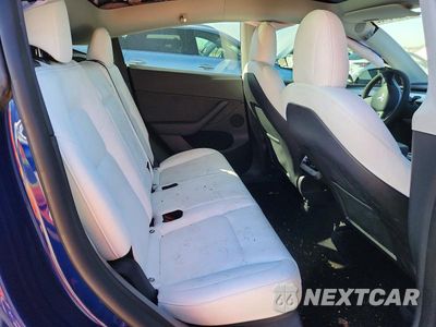 Zdjęcie 10 z 12 samochodu: 2022 TESLA MODEL Y VIN:7SAYGDEE3NF543266 - miniatura