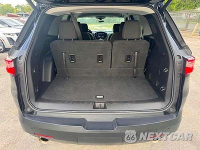 Zdjęcie 6 z 15 samochodu: 2021 CHEVROLET TRAVERSE LT VIN:1GNERGKW7MJ168621 - miniatura