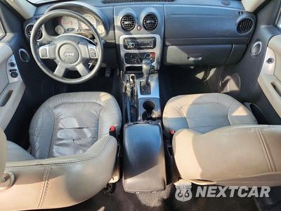 Zdjęcie 8 z 12 samochodu: 2003 JEEP LIBERTY LIMITED VIN:1J4GL58K53W712203 - miniatura
