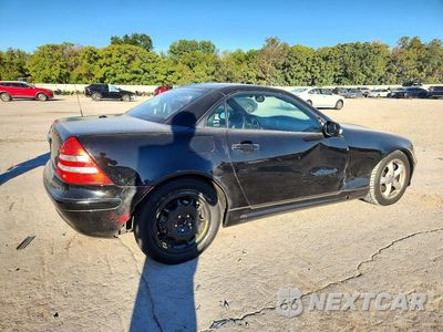 Trzecie zdjęcie samochodu z tyłu: 2001 MERCEDES-BENZ SLK 320 VIN:WDBKK65F91F201007 - miniatura