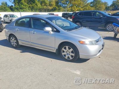 Czwarte zdjęcie samochodu z boku: 2008 HONDA CIVIC LX VIN:2HGFA16508H355811 - miniatura