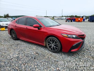 Czwarte zdjęcie samochodu z boku: 2021 TOYOTA CAMRY SE VIN:4T1G11AK5MU411681 - miniatura