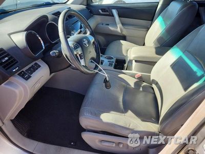 Zdjęcie 7 z 13 samochodu: 2011 TOYOTA HIGHLANDER SE VIN:5TDBK3EH0BS048598 - miniatura
