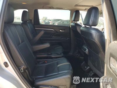 Zdjęcie 11 z 13 samochodu: 2017 TOYOTA HIGHLANDER SE VIN:5TDJZRFH5HS396270 - miniatura