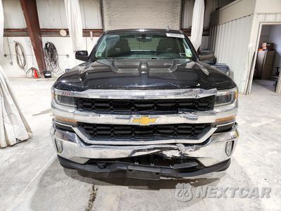 Piąte zdjęcie samochodu w środku: 2018 CHEVROLET SILVERADO K1500 LT VIN:1GCVKREC8JZ211967 - miniatura