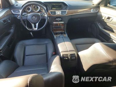 Zdjęcie 8 z 12 samochodu: 2014 MERCEDES-BENZ E 350 VIN:WDDHF5KB4EA903871 - miniatura