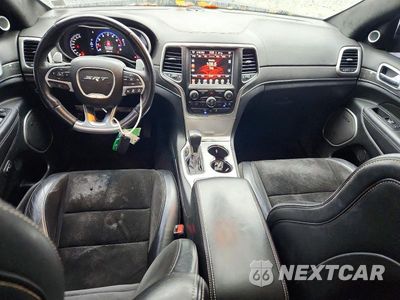 Zdjęcie 8 z 13 samochodu: 2016 JEEP GRAND CHEROKEE SRT-8 VIN:1C4RJFDJ0FC672769 - miniatura