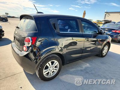 Trzecie zdjęcie samochodu z tyłu: 2015 CHEVROLET SONIC LT VIN:1G1JC6SH1F4181055 - miniatura