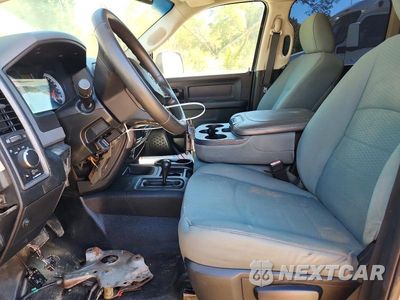 Zdjęcie 7 z 12 samochodu: 2014 RAM 3500 ST VIN:3C63RRGL6EG245760 - miniatura
