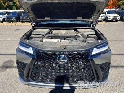 Zdjęcie 8 z 10 samochodu: 2023 LEXUS LX 600 F SPORT HANDLING VIN:JTJMB7CX2P4030484 - miniatura