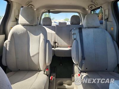 Zdjęcie 10 z 13 samochodu: 2012 TOYOTA SIENNA LE VIN:5TDKK3DC5CS216906 - miniatura
