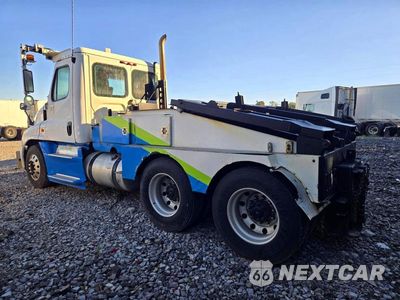Drugie zdjęcie samochodu z przodu: 2018 FREIGHTLINER CASCADIA TOTER TRUCK VIN:3ALHGEDV8JSJU8164 - miniatura