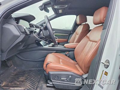 Zdjęcie 7 z 13 samochodu: 2019 AUDI E-TRON PRESTIGE VIN:WA1VABGE4KB019748 - miniatura