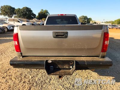 Zdjęcie 6 z 12 samochodu: 2008 CHEVROLET SILVERADO K3500 VIN:1GCHK336X8F161396 - miniatura