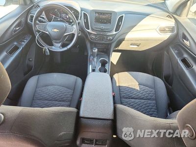 Zdjęcie 8 z 14 samochodu: 2020 CHEVROLET EQUINOX LT VIN:3GNAXKEV3LS671392 - miniatura
