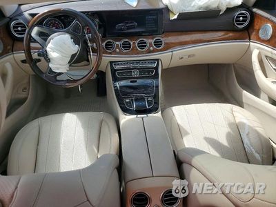 Zdjęcie 8 z 12 samochodu: 2017 MERCEDES-BENZ E 300 VIN:WDDZF4JB3HA096408 - miniatura