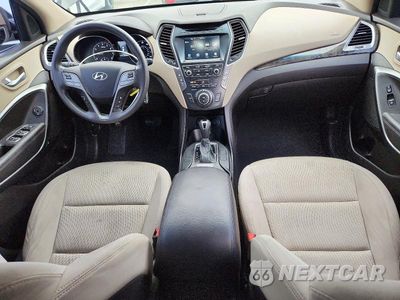 Zdjęcie 8 z 13 samochodu: 2017 HYUNDAI SANTA FE SE VIN:KM8SM4HF9HU165672 - miniatura