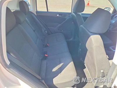 Zdjęcie 10 z 12 samochodu: 2012 VOLKSWAGEN TIGUAN S VIN:WVGAV7AXXCW540690 - miniatura