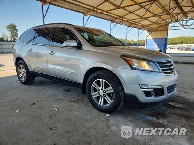 Czwarte zdjęcie samochodu z boku: 2017 CHEVROLET TRAVERSE LT VIN:1GNKRGKD3HJ105054 - miniatura