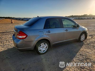 Trzecie zdjęcie samochodu z tyłu: 2011 NISSAN VERSA 1.8 S VIN:3N1BC1AP5BL433467 - miniatura