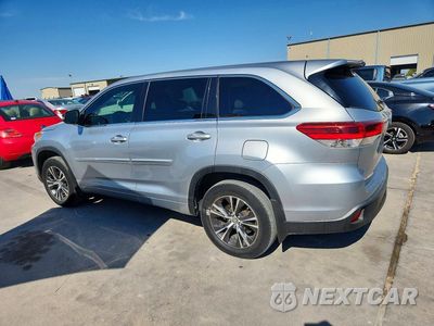 Drugie zdjęcie samochodu z przodu: 2018 TOYOTA HIGHLANDER LE VIN:5TDZZRFH8JS241222 - miniatura