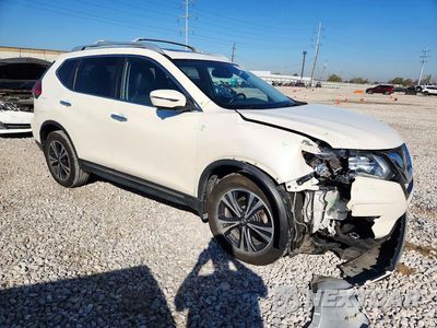 Czwarte zdjęcie samochodu z boku: 2017 NISSAN ROGUE S VIN:JN8AT2MV5HW024188 - miniatura