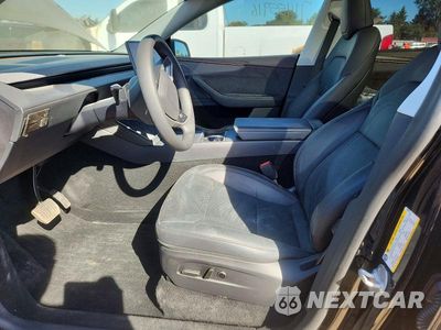 Zdjęcie 7 z 13 samochodu: 2026 TESLA MODEL Y VIN:7SAYGDEE9TF378059 - miniatura