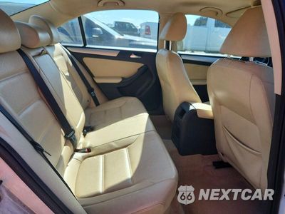 Zdjęcie 10 z 12 samochodu: 2013 VOLKSWAGEN JETTA SE VIN:3VWDP7AJ1DM356552 - miniatura