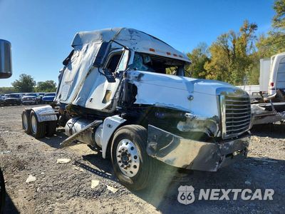Czwarte zdjęcie samochodu z boku: 2005 FREIGHTLINER CST120 SEMI TRUCK VIN:1FUJBBCK95LU18076 - miniatura