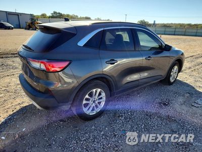 Trzecie zdjęcie samochodu z tyłu: 2020 FORD ESCAPE SE VIN:1FMCU9G61LUB22245 - miniatura