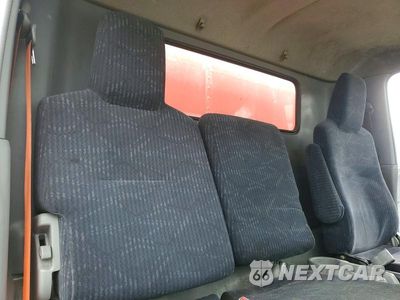 Zdjęcie 11 z 13 samochodu: 2017 HINO 195 BOX TRUCK VIN:JHHSDM2H9HK005542 - miniatura